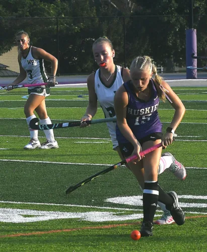 Roundups: Huskies fall to Mustangs in season opener, 7-1